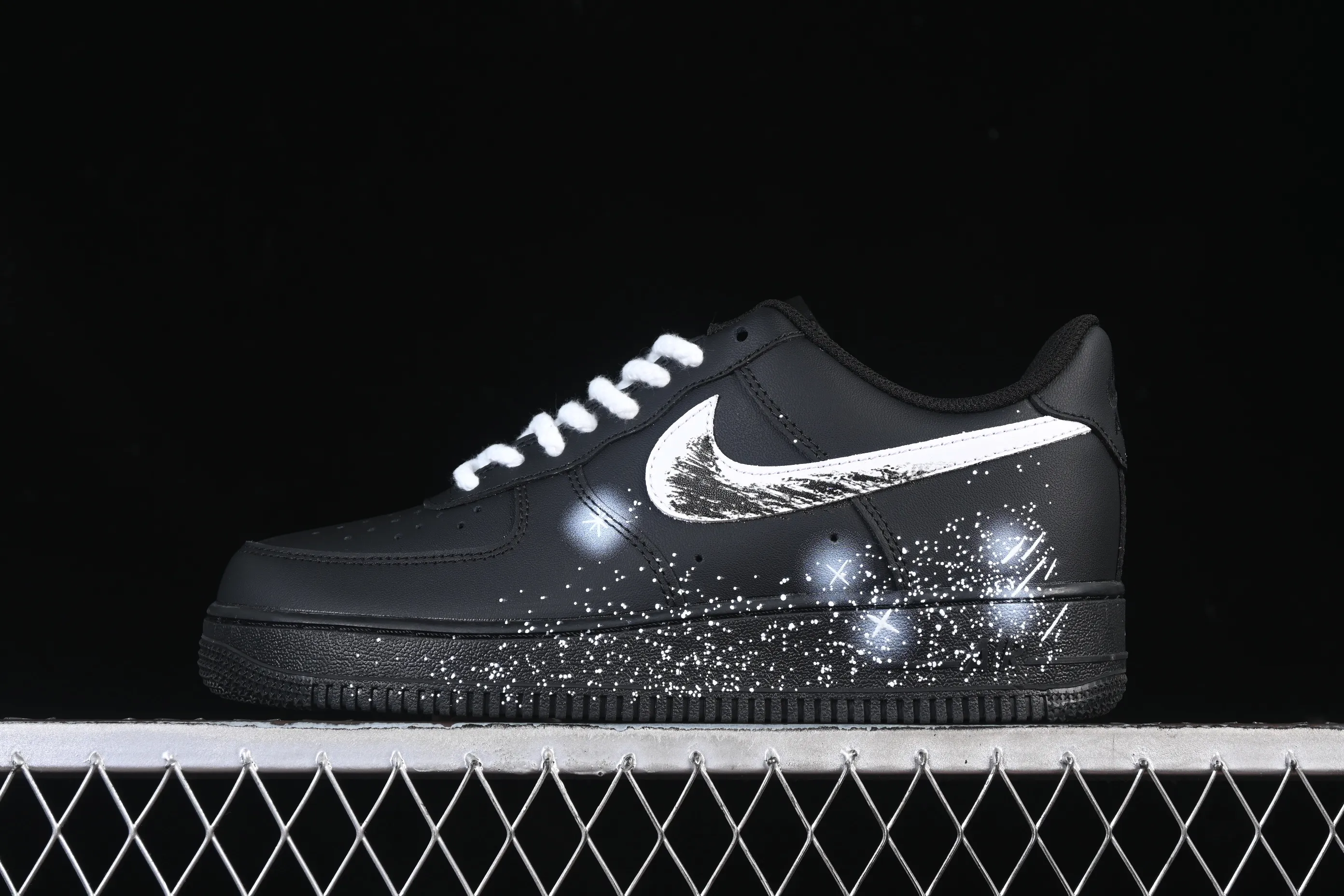 All categories Nk Air Force 1 Air Force series Nk Air Force 1 Low Air Force low top Nike Air Force 1'07 Low Two-dimensional theme Black space Air Force 1 low-top casual sneakers ZH0316-101